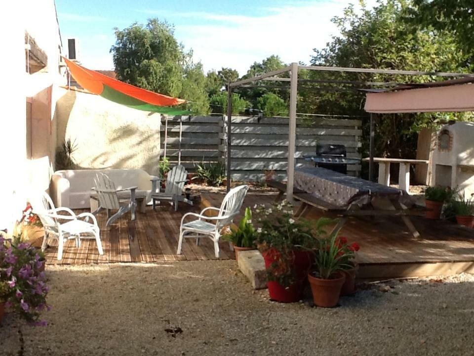 Maison Lavande Bed and Breakfast Saint-Jean-dʼAngély Eksteriør billede
