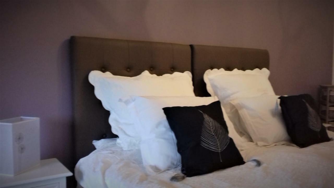 Maison Lavande Bed and Breakfast Saint-Jean-dʼAngély Eksteriør billede