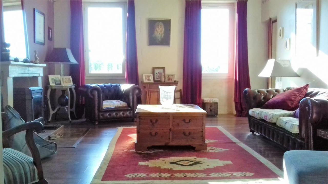 Maison Lavande Bed and Breakfast Saint-Jean-dʼAngély Eksteriør billede
