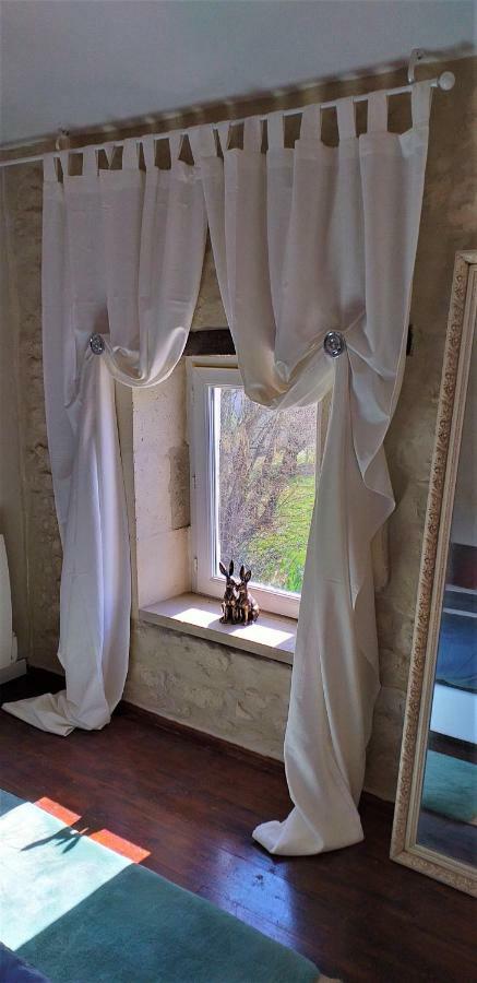 Maison Lavande Bed and Breakfast Saint-Jean-dʼAngély Eksteriør billede
