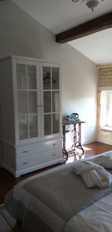 Maison Lavande Bed and Breakfast Saint-Jean-dʼAngély Eksteriør billede